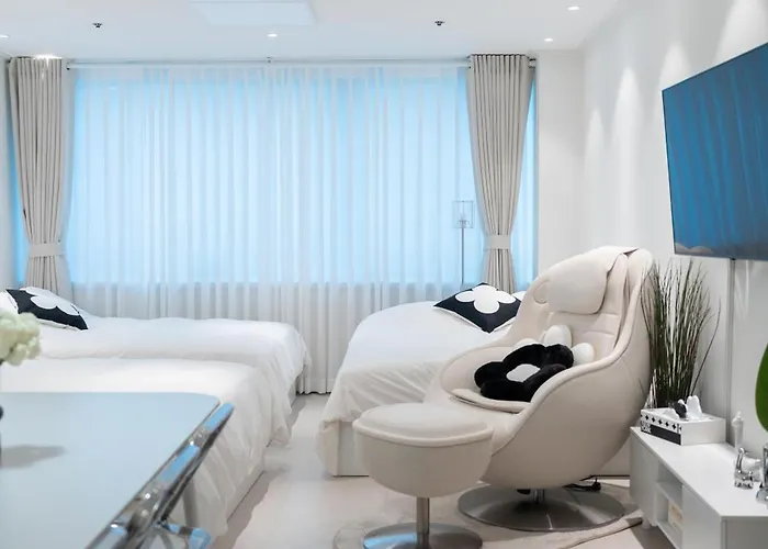 Apartment New Hongdae Stn 30sec #massage Chair #netflix #purifier V Seoul