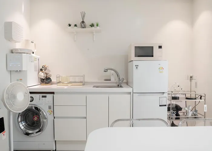 New Hongdae Stn 30sec #massage Chair #netflix #purifier V *