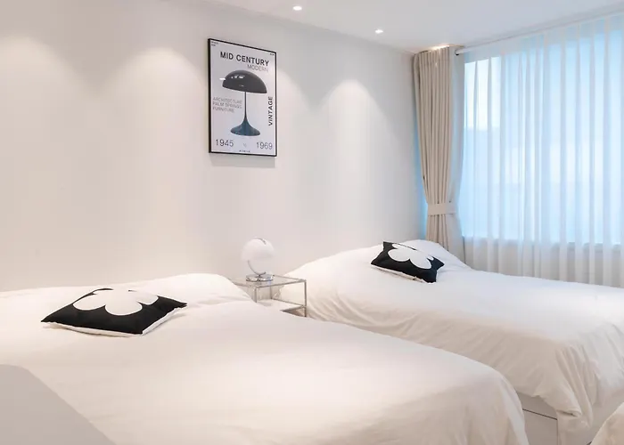 New Hongdae Stn 30sec #massage Chair #netflix #purifier V * Seoul